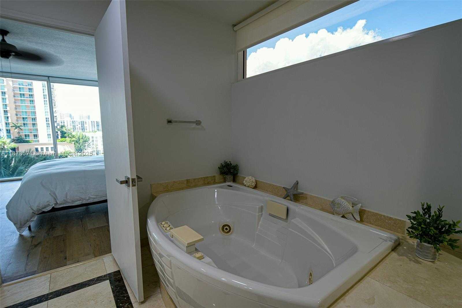 Small Image of 17555 COLLINS AVE #704, Sunny Isles Beach Number 39