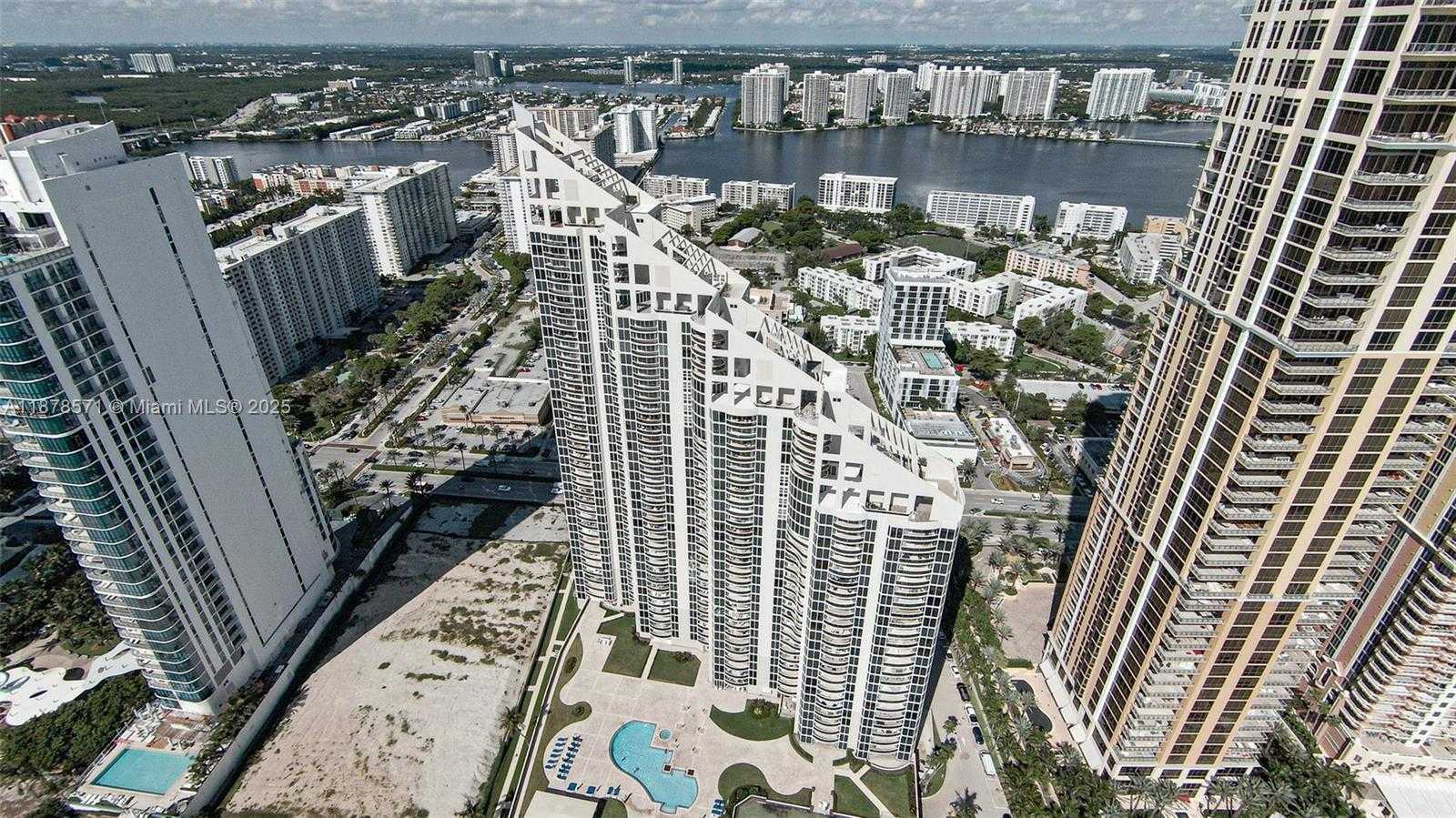 Small Image of 17555 COLLINS AVE #704, Sunny Isles Beach Number 58