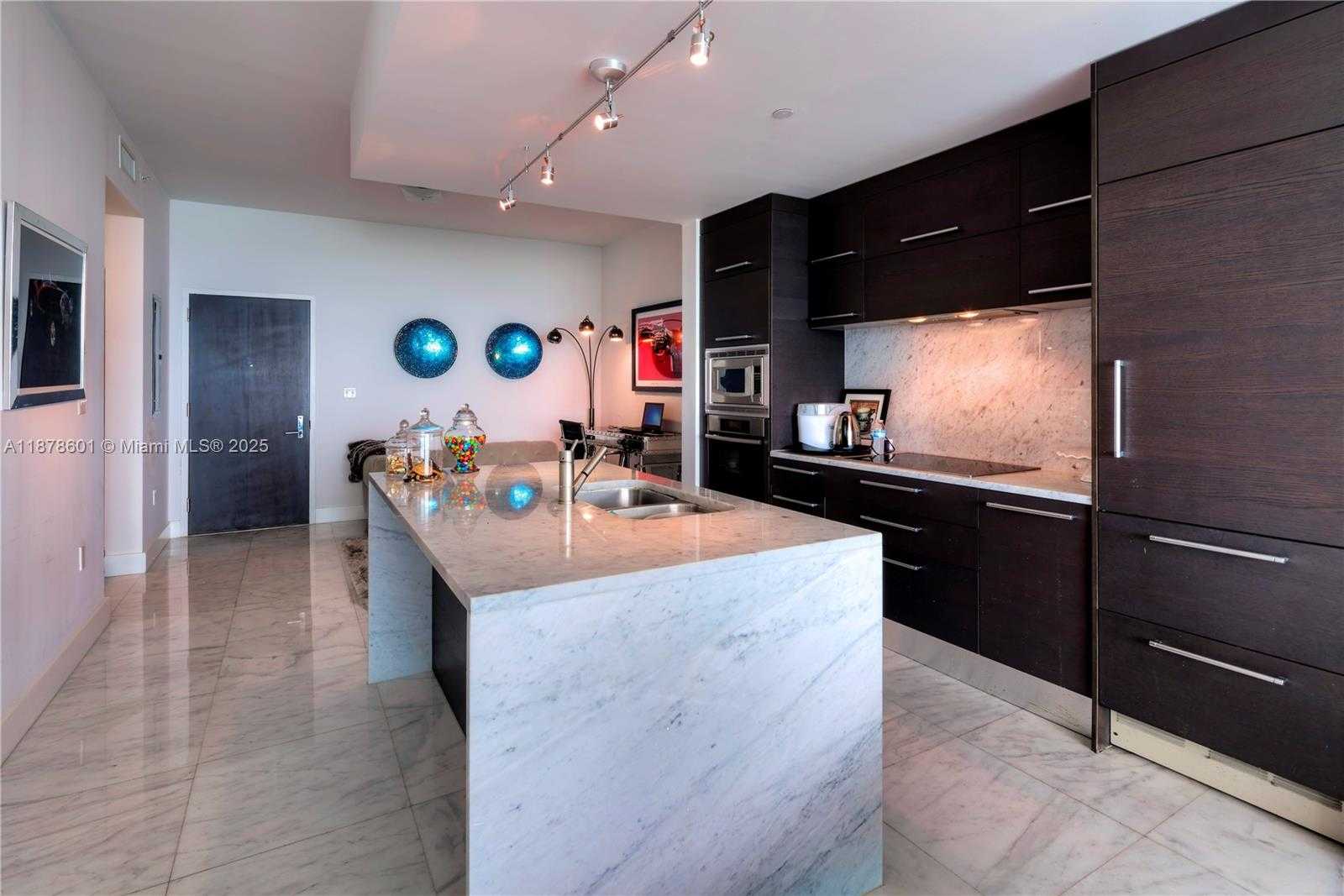 Small Image of 900 BISCAYNE BLVD #4003, Miami Number 11