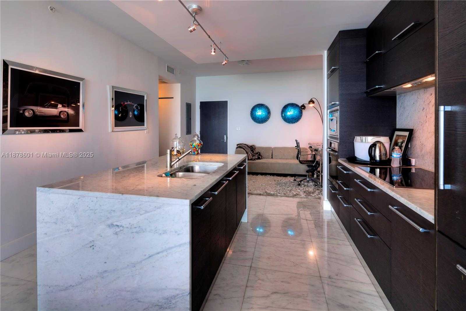 Small Image of 900 BISCAYNE BLVD #4003, Miami Number 12