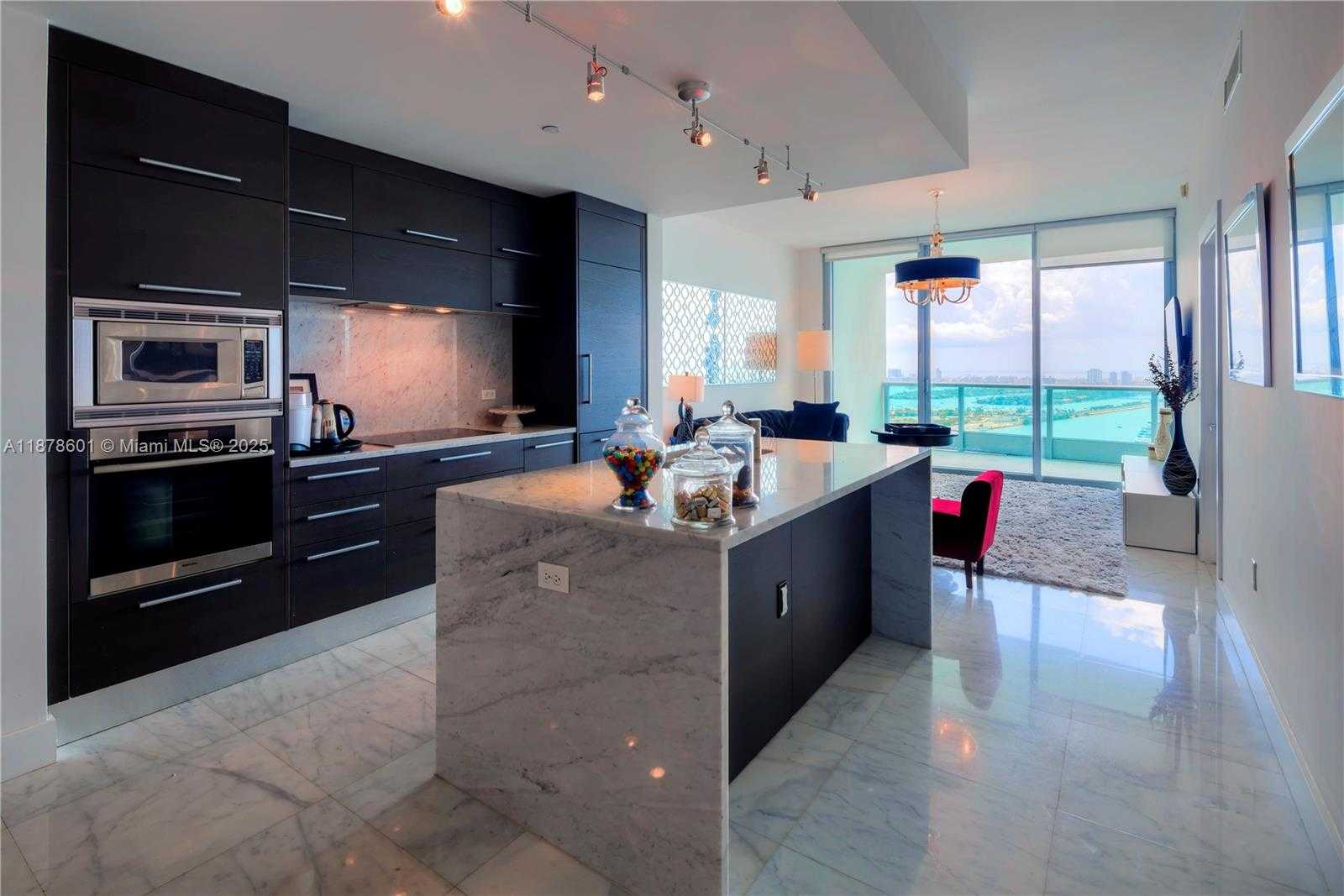 Small Image of 900 BISCAYNE BLVD #4003, Miami Number 6