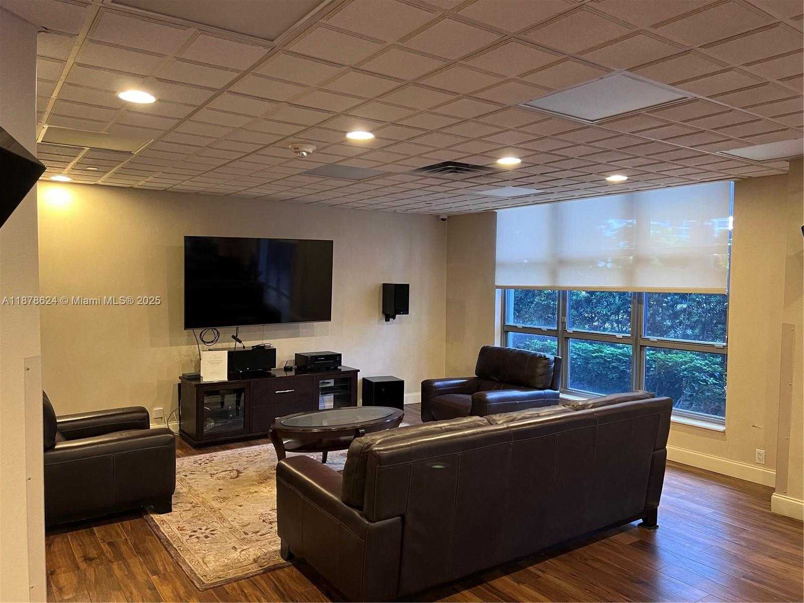 Small Image of 3530 MYSTIC POINTE DR #1212, Aventura Number 14