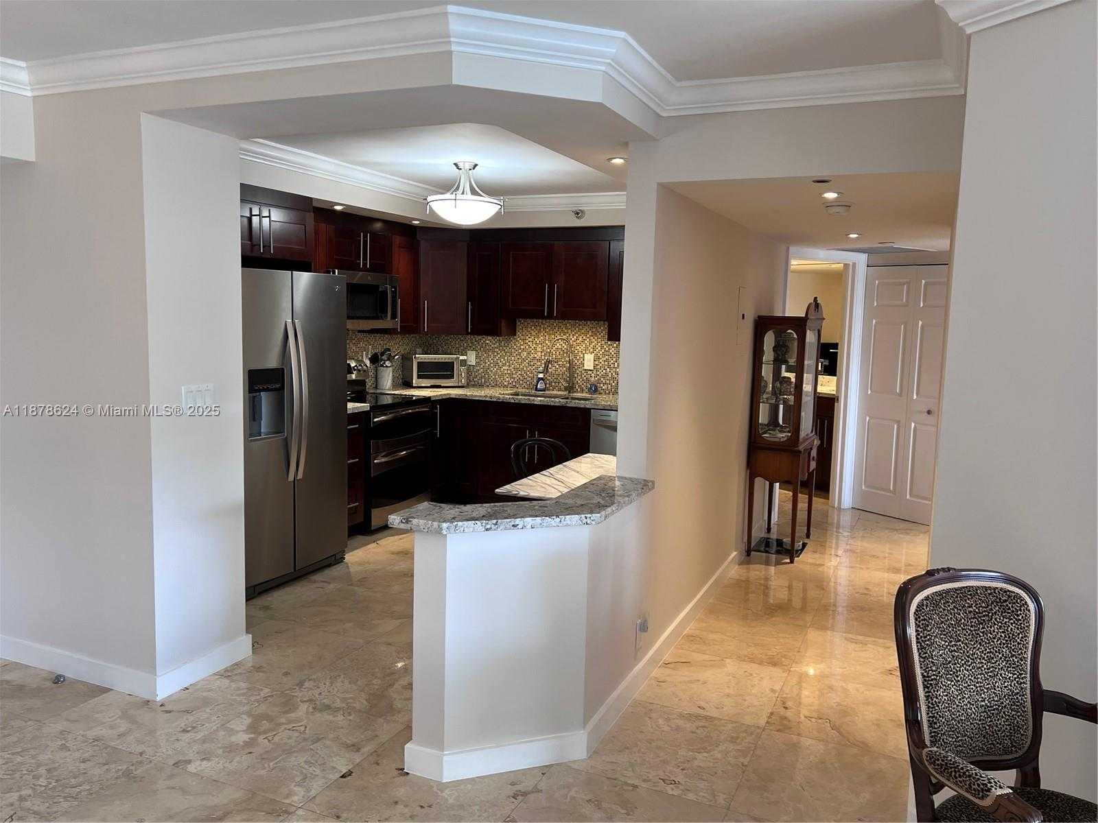 Small Image of 3530 MYSTIC POINTE DR #1212, Aventura Number 4