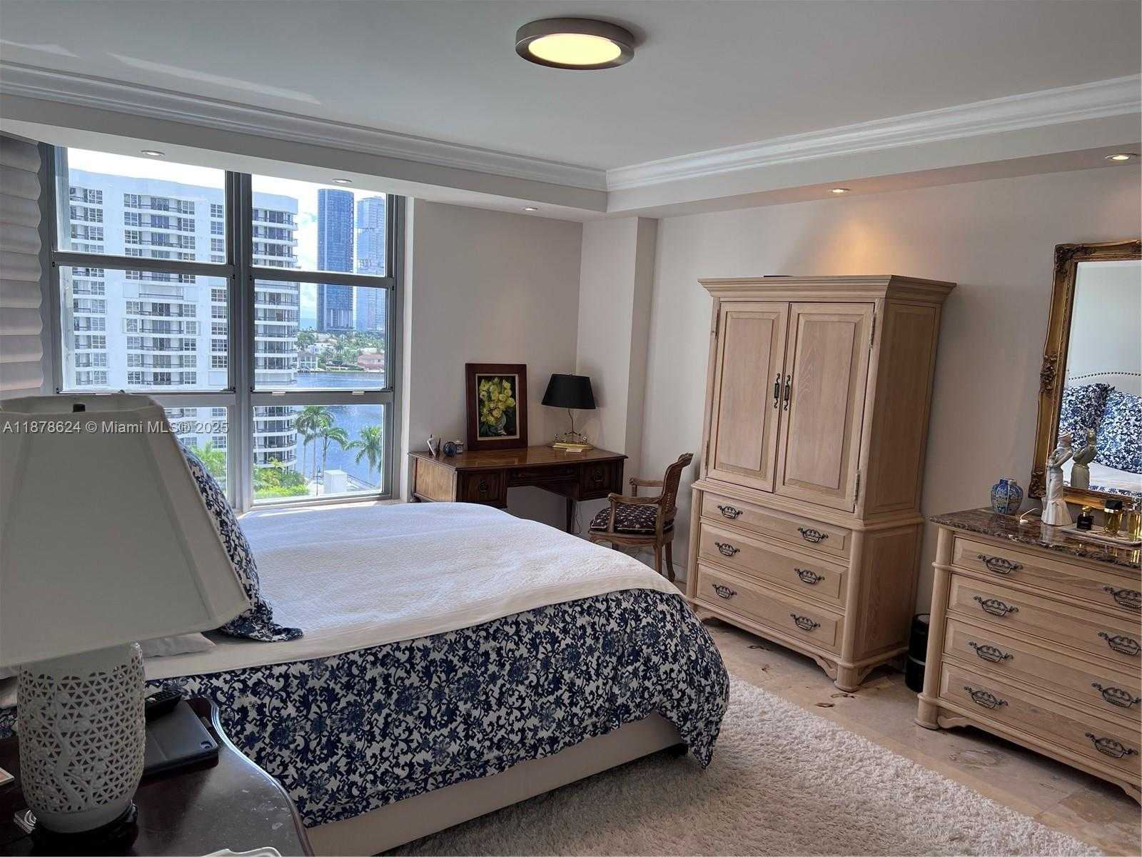 Small Image of 3530 MYSTIC POINTE DR #1212, Aventura Number 8