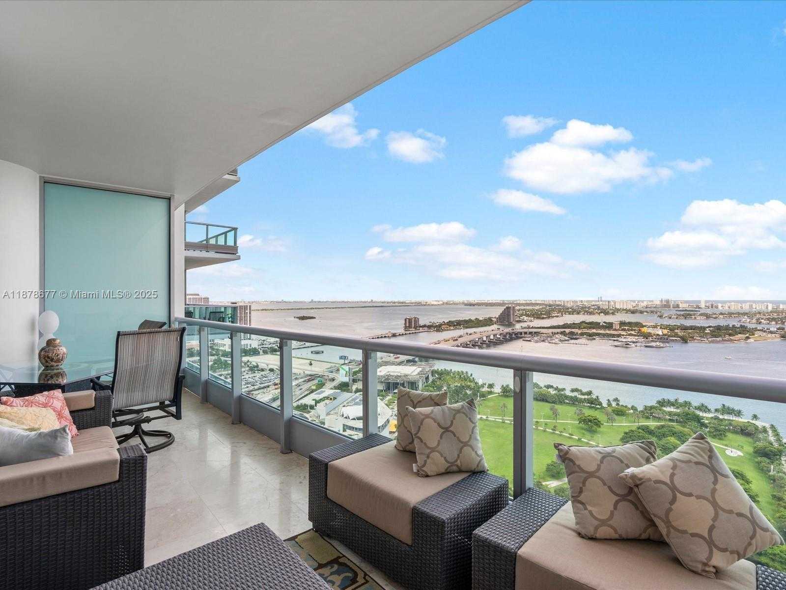 Small Image of 900 BISCAYNE BLVD #3709, Miami Number 2