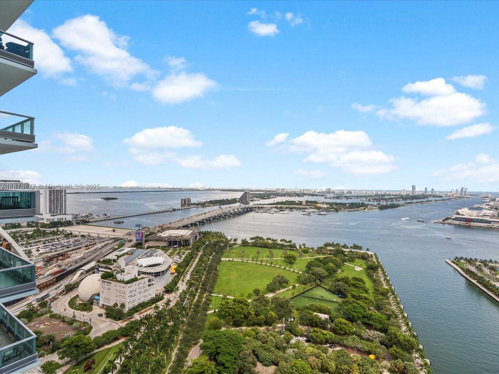 Small Image of 900 BISCAYNE BLVD #3709, Miami Number 23