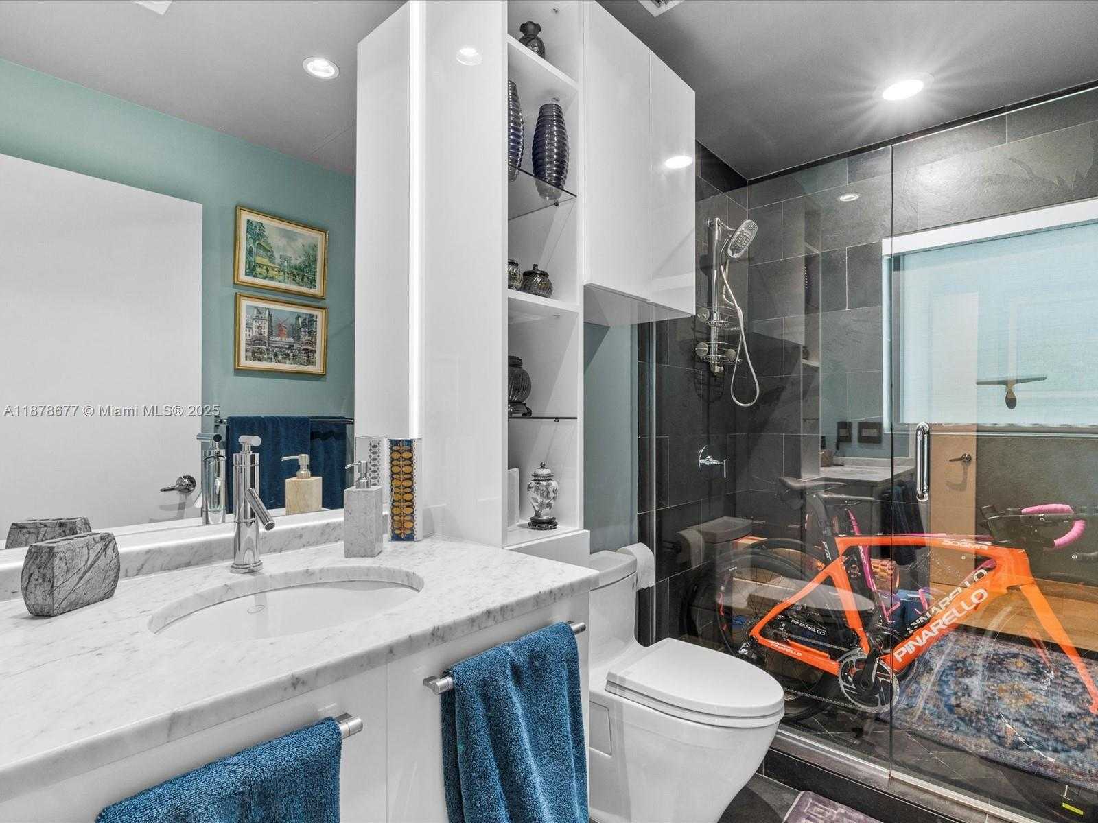 Small Image of 900 BISCAYNE BLVD #3709, Miami Number 36