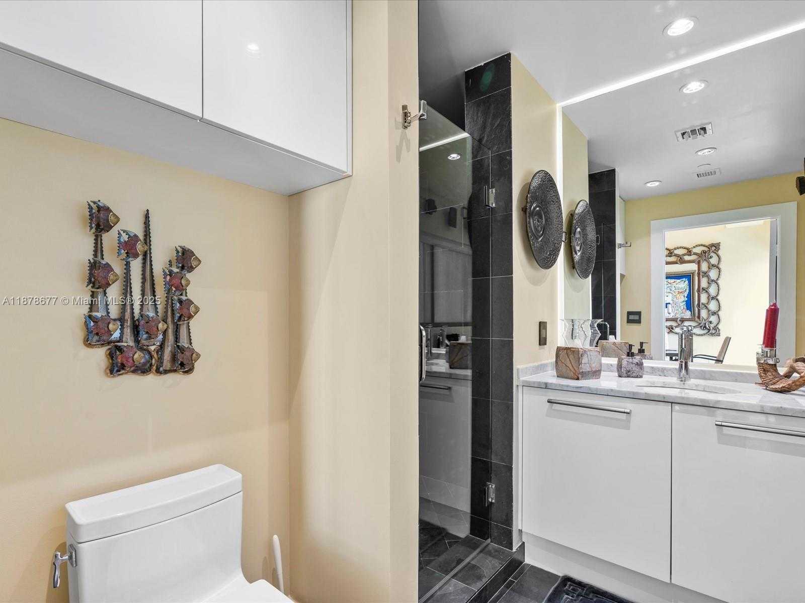 Small Image of 900 BISCAYNE BLVD #3709, Miami Number 37