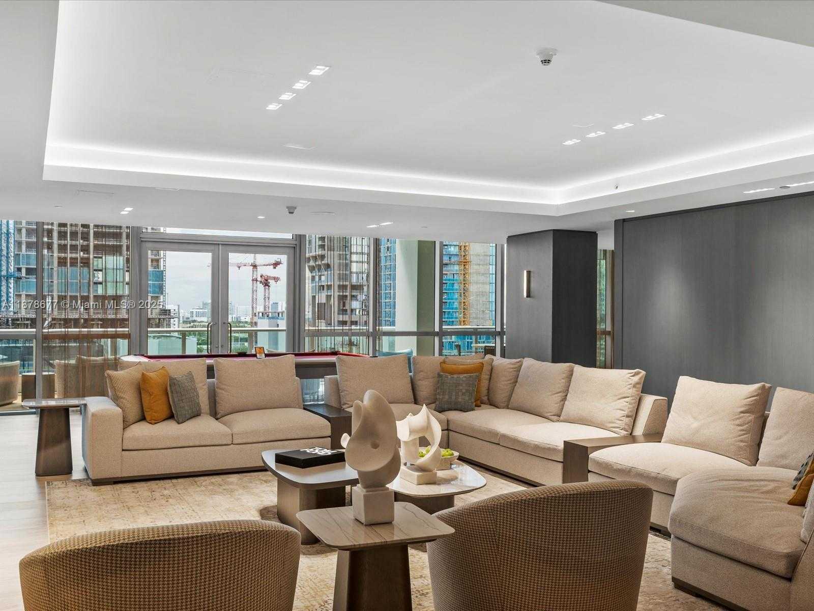 Small Image of 900 BISCAYNE BLVD #3709, Miami Number 52