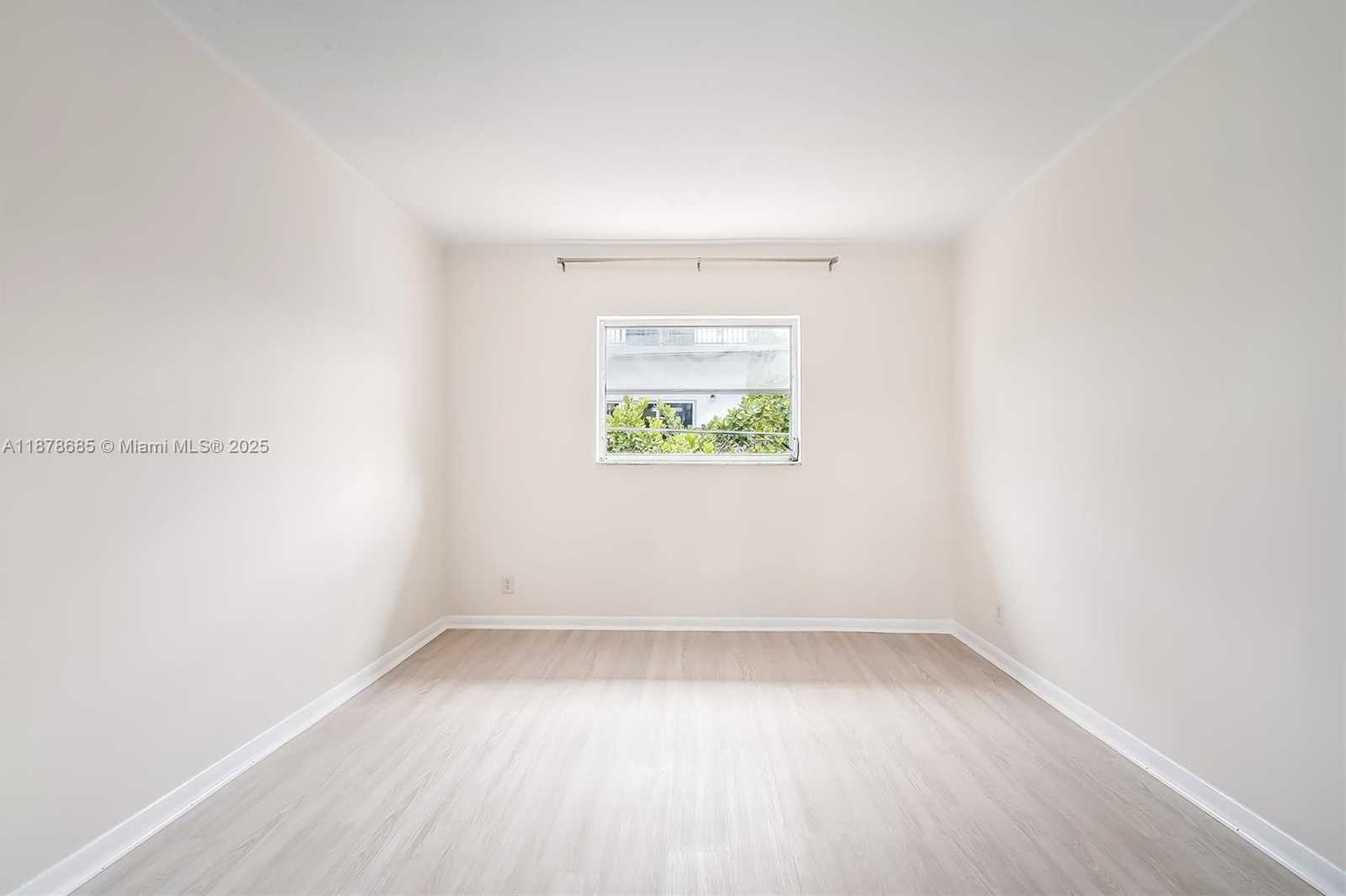 Small Image of 1824 MONROE ST #7, Hollywood Number 12