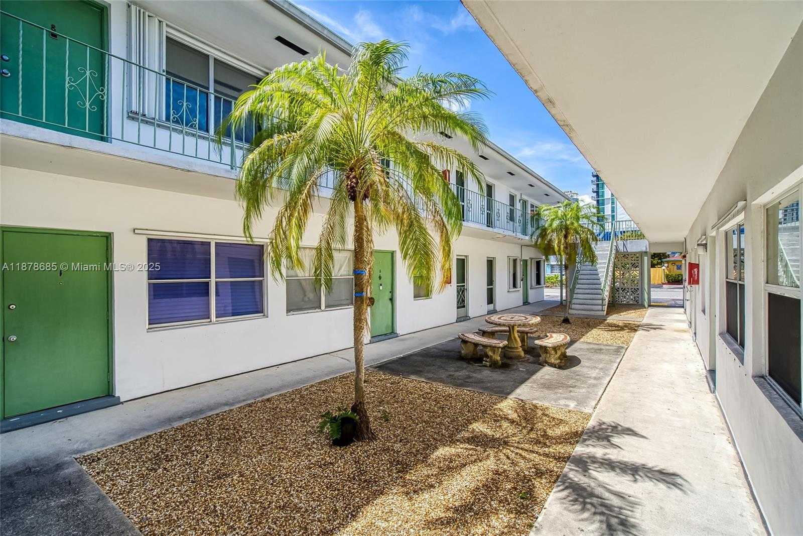 Small Image of 1824 MONROE ST #7, Hollywood Number 22