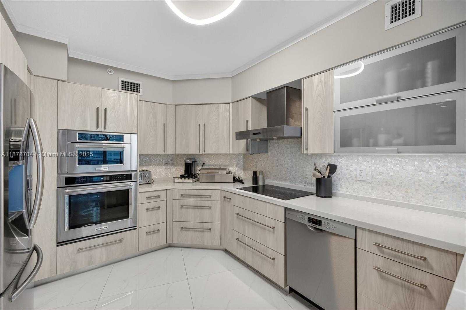Small Image of 3370 HIDDEN BAY DR #1115, Aventura Number 19