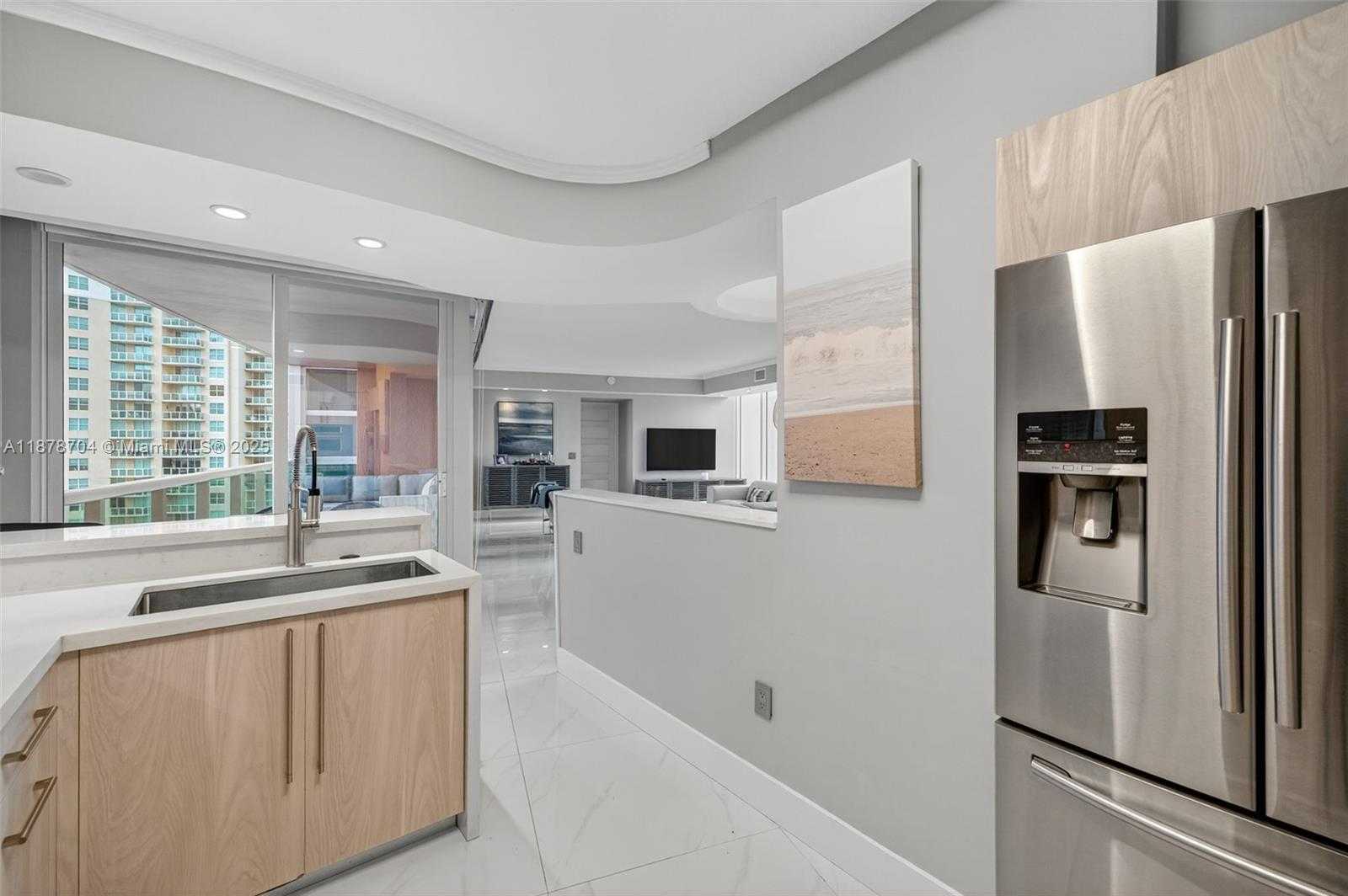 Small Image of 3370 HIDDEN BAY DR #1115, Aventura Number 22