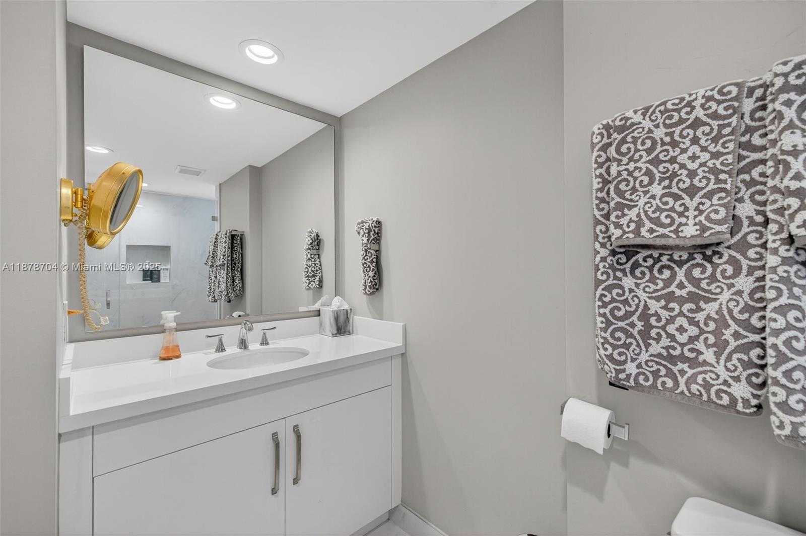 Small Image of 3370 HIDDEN BAY DR #1115, Aventura Number 38