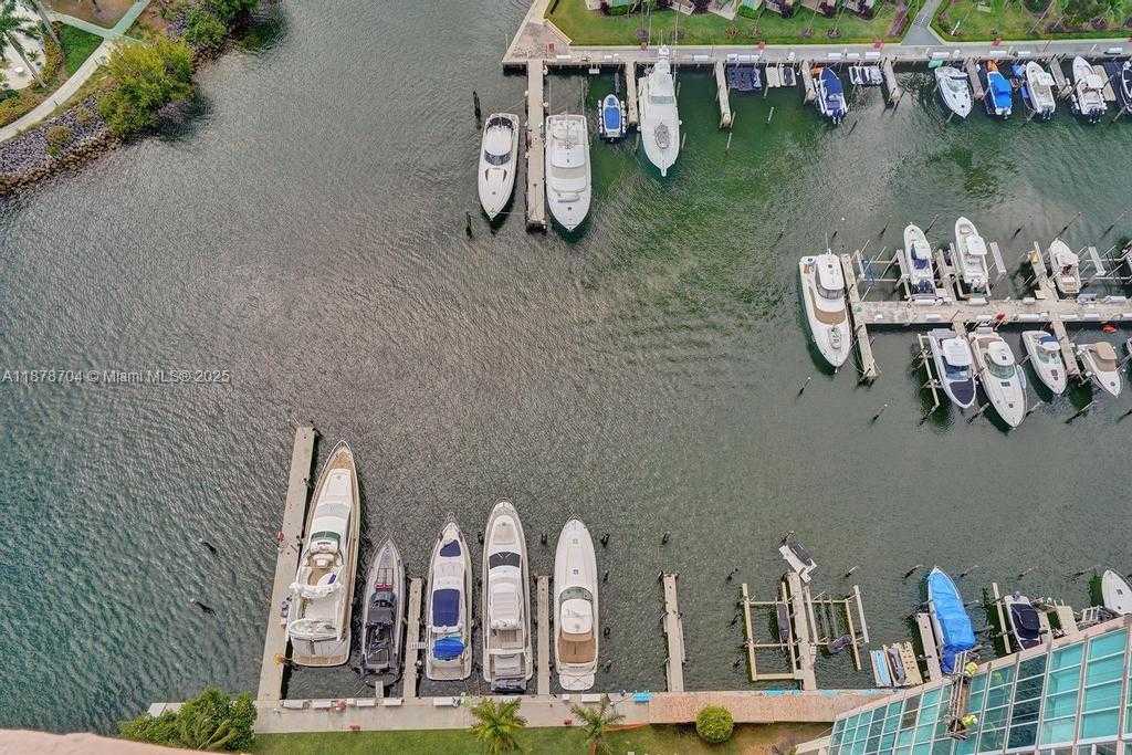 Small Image of 3370 HIDDEN BAY DR #1115, Aventura Number 69