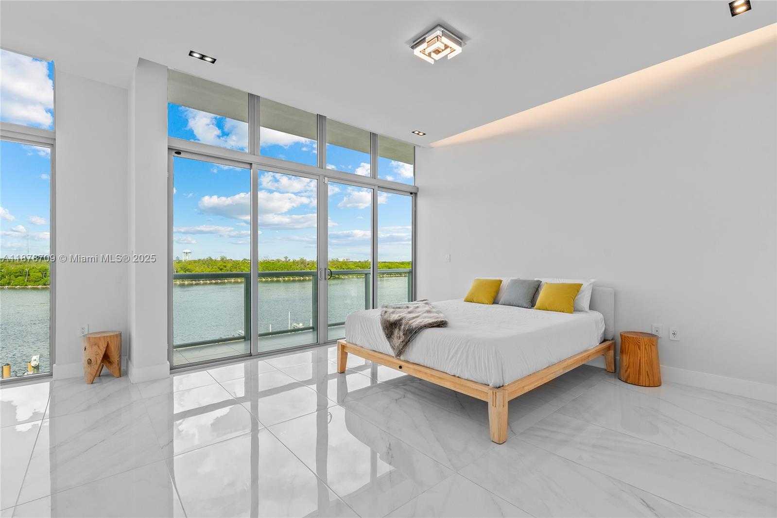 Small Image of 2890 NORTH OCEAN DR, Hollywood Number 10