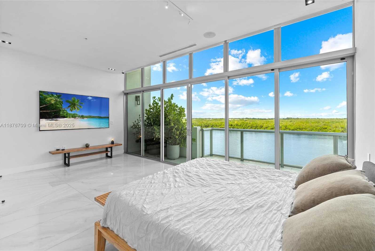 Small Image of 2890 NORTH OCEAN DR, Hollywood Number 18
