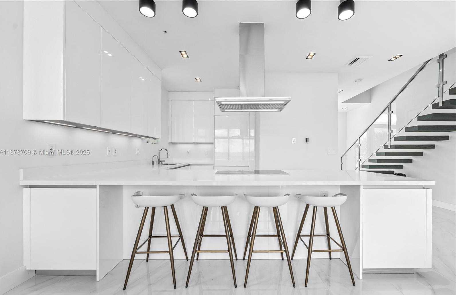 Small Image of 2890 NORTH OCEAN DR, Hollywood Number 8