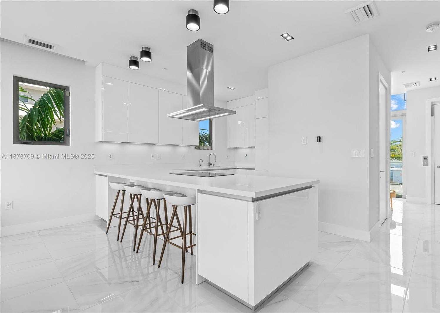 Small Image of 2890 NORTH OCEAN DR, Hollywood Number 9