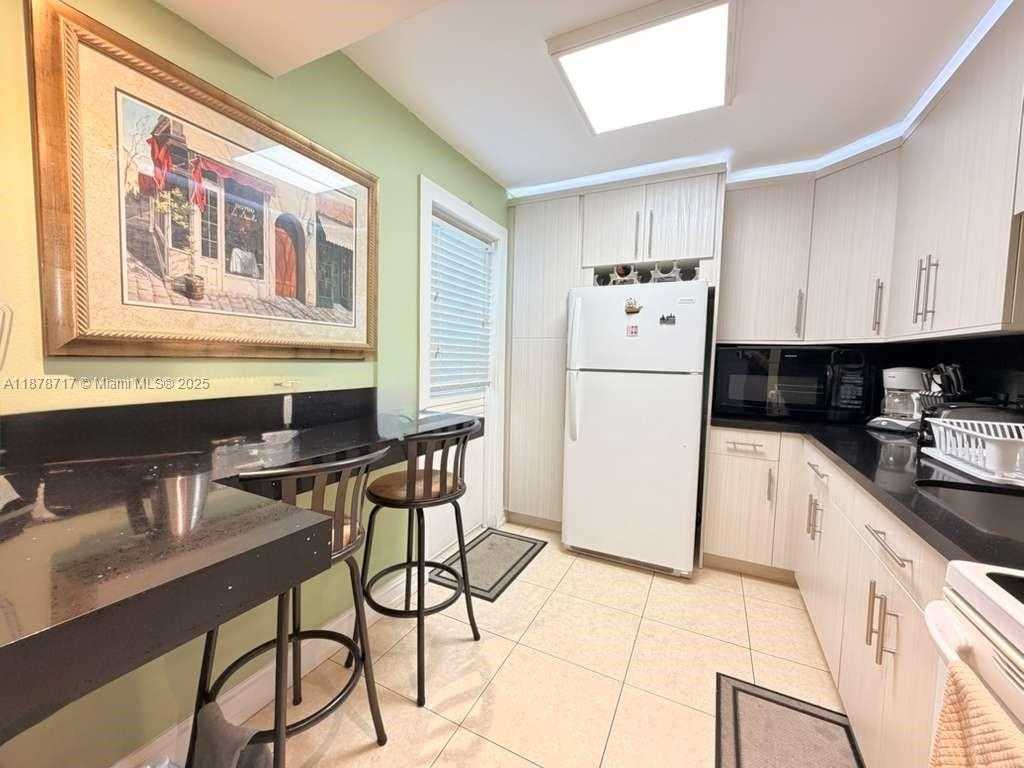 Small Image of 441 NORTH EAST 195TH ST #412, Miami Number 10