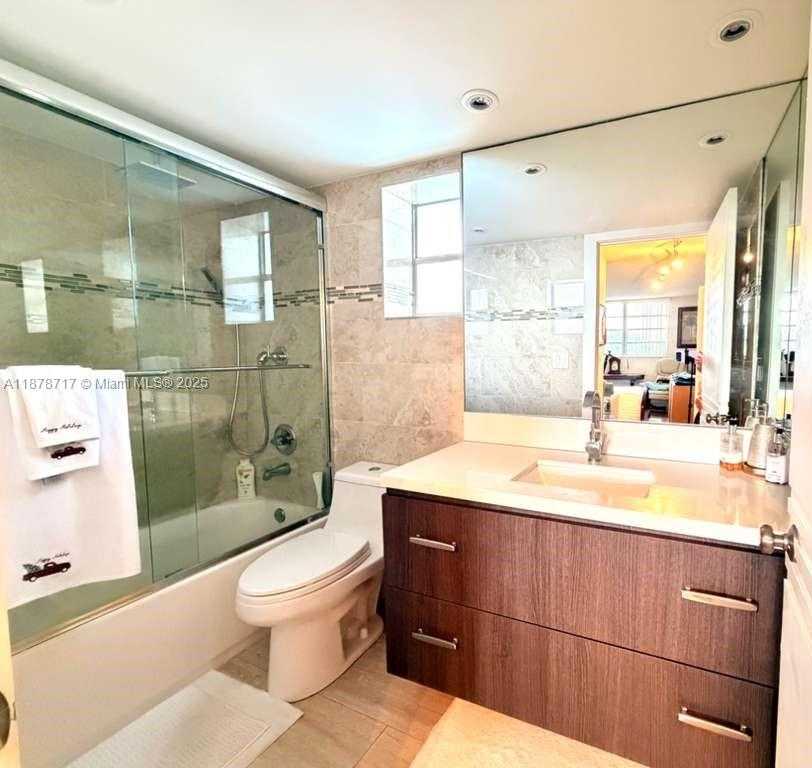 Small Image of 441 NORTH EAST 195TH ST #412, Miami Number 15