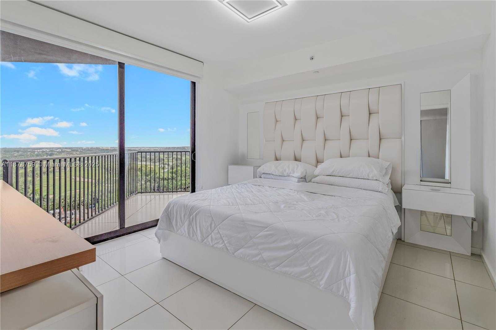 Small Image of 5252 NORTH WEST 85TH AVE #1402, Doral Number 3