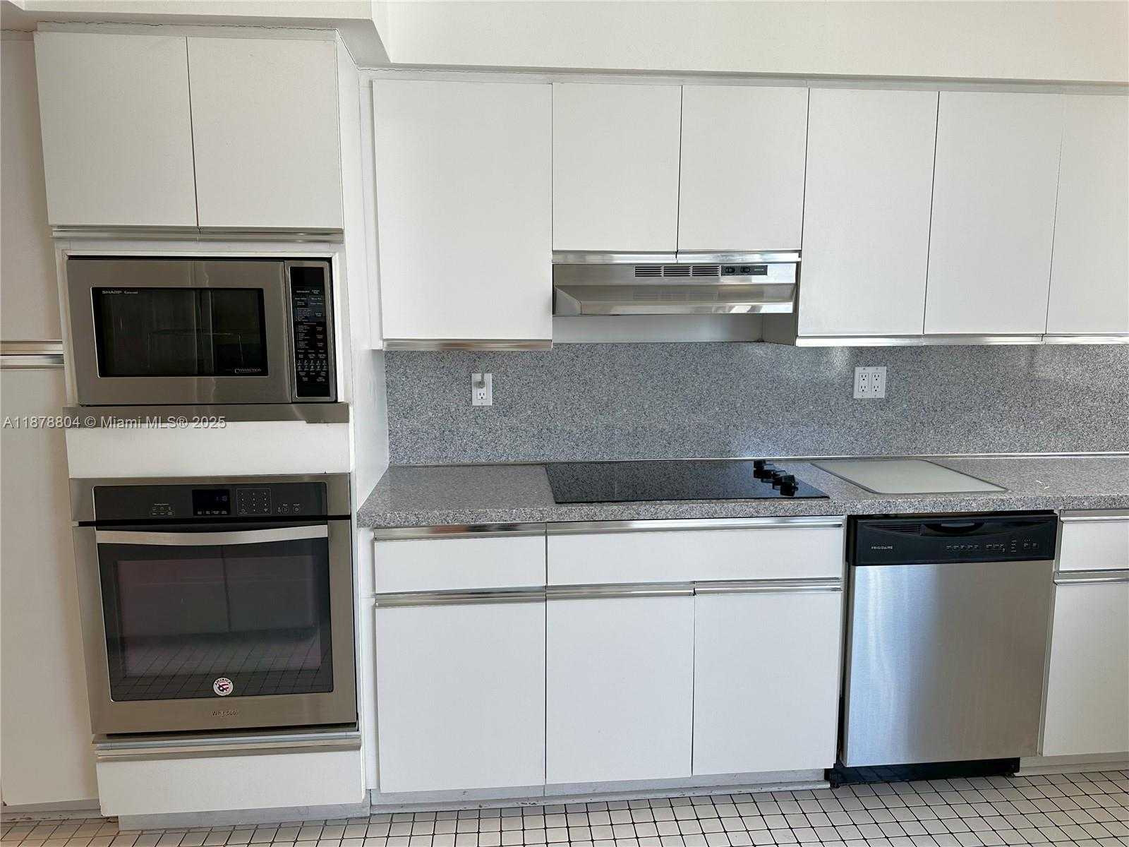 Small Image of 1541 BRICKELL AVE #A3002, Miami Number 16