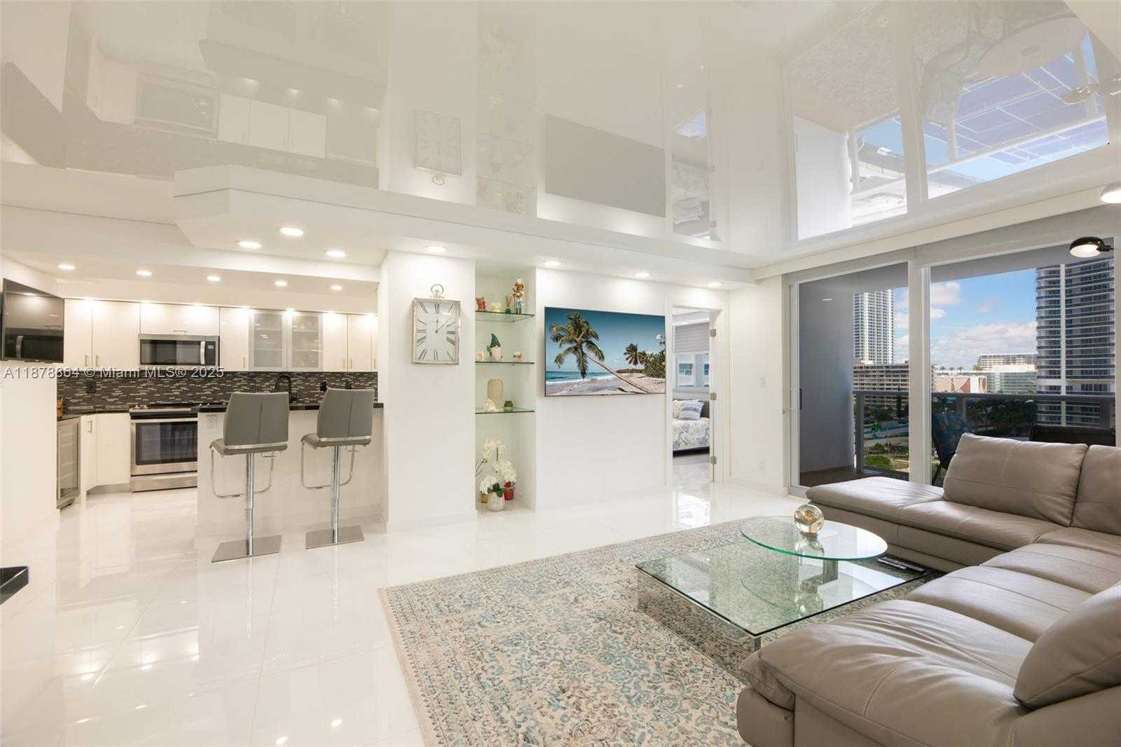 Small Image of Hallandale Beach Number 4