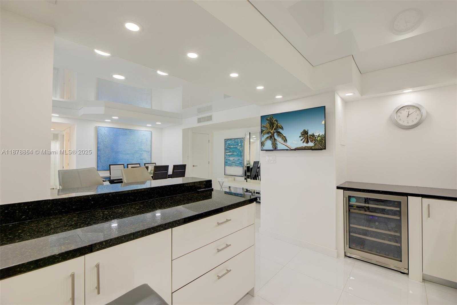 Small Image of Hallandale Beach Number 8