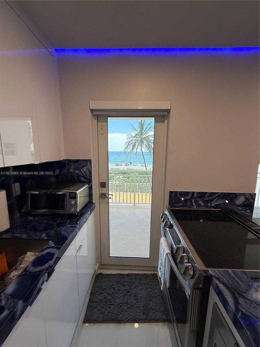 Small Image of 901 SOUTH SURF RD #306, Hollywood Number 15