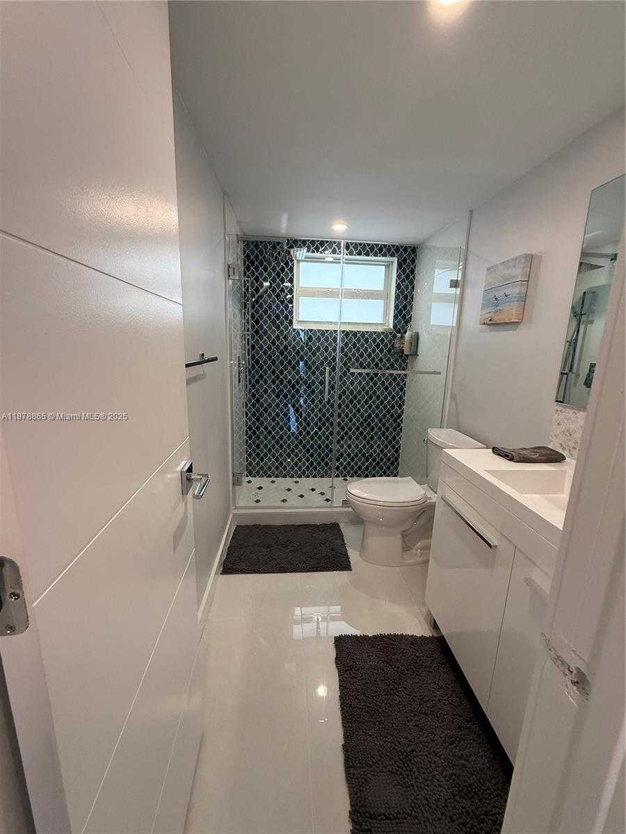 Small Image of 901 SOUTH SURF RD #306, Hollywood Number 21