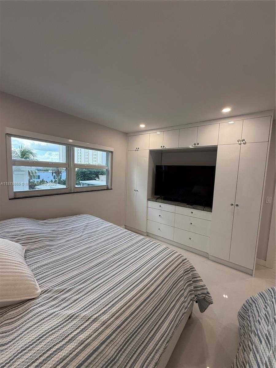 Small Image of 901 SOUTH SURF RD #306, Hollywood Number 30
