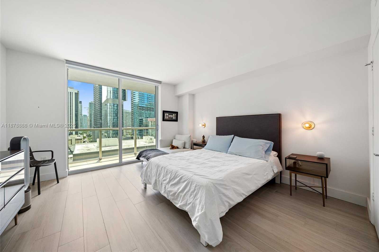 Small Image of 55 SOUTH EAST 6TH ST #1908, Miami Number 28