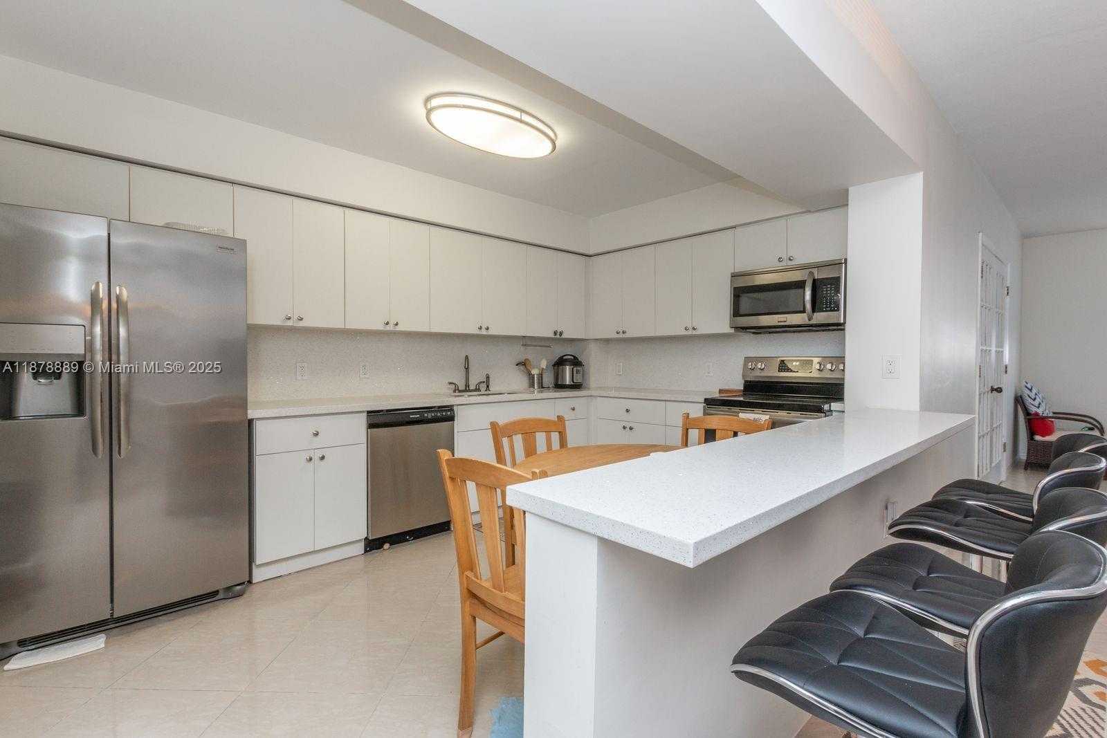 Small Image of 5825 COLLINS AVE #2E, Miami Beach Number 11