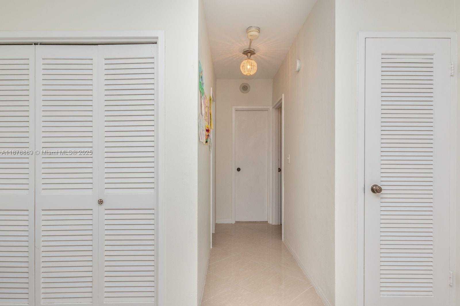 Small Image of 5825 COLLINS AVE #2E, Miami Beach Number 20
