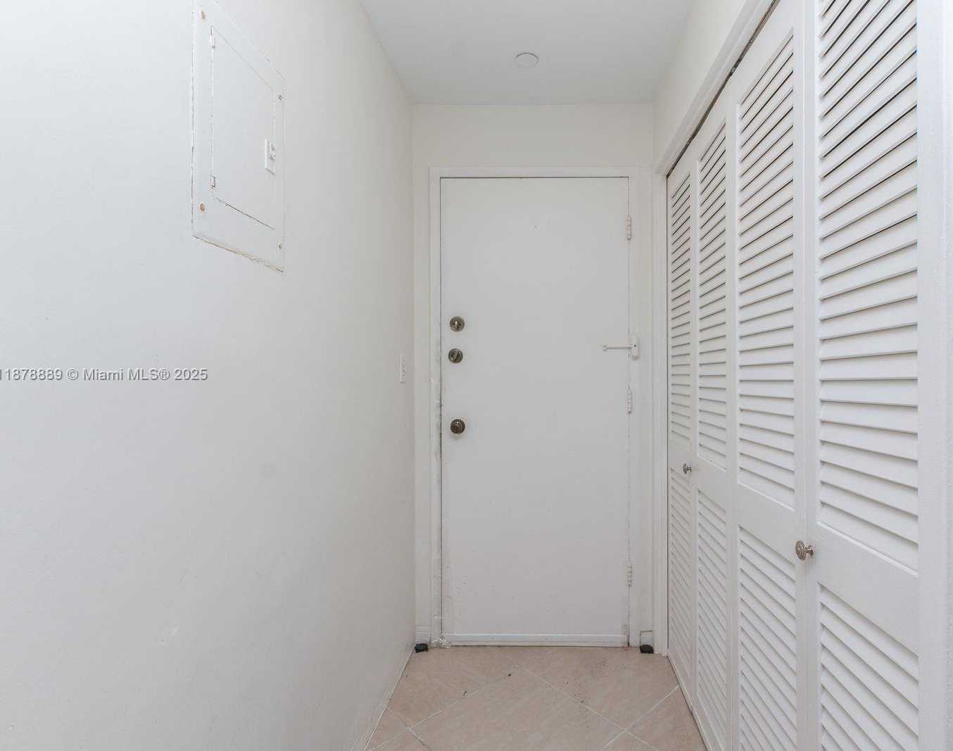 Small Image of 5825 COLLINS AVE #2E, Miami Beach Number 21