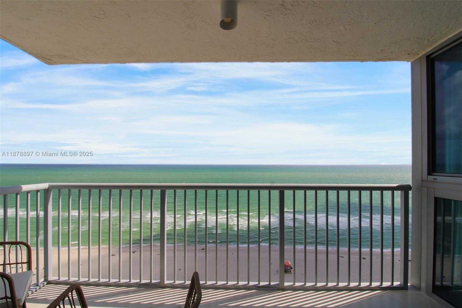 Small Image of 2655 COLLINS AVE #PH2512, Miami Beach Number 12