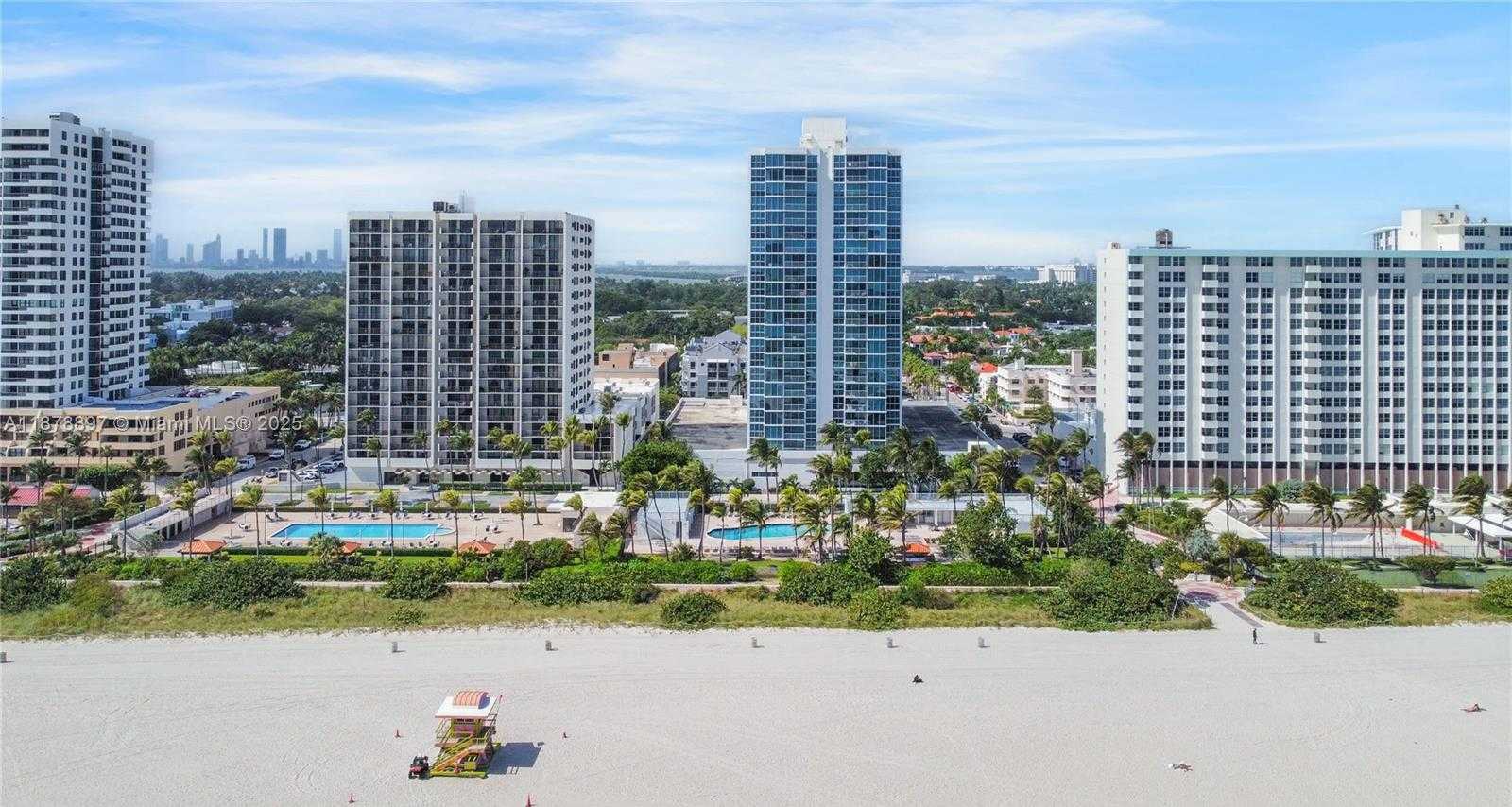 Small Image of 2655 COLLINS AVE #PH2512, Miami Beach Number 19