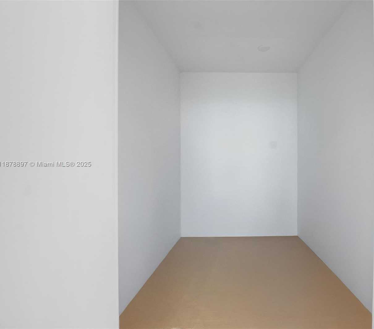 Small Image of 2655 COLLINS AVE #PH2512, Miami Beach Number 9