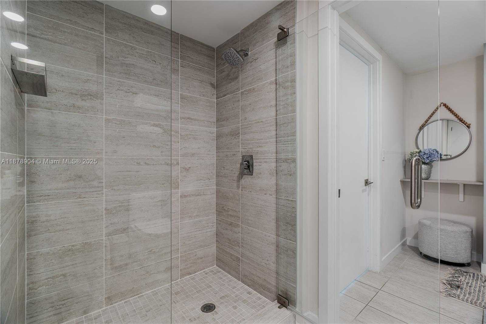 Small Image of 3900 BISCAYNE BLVD #S-904, Miami Number 26