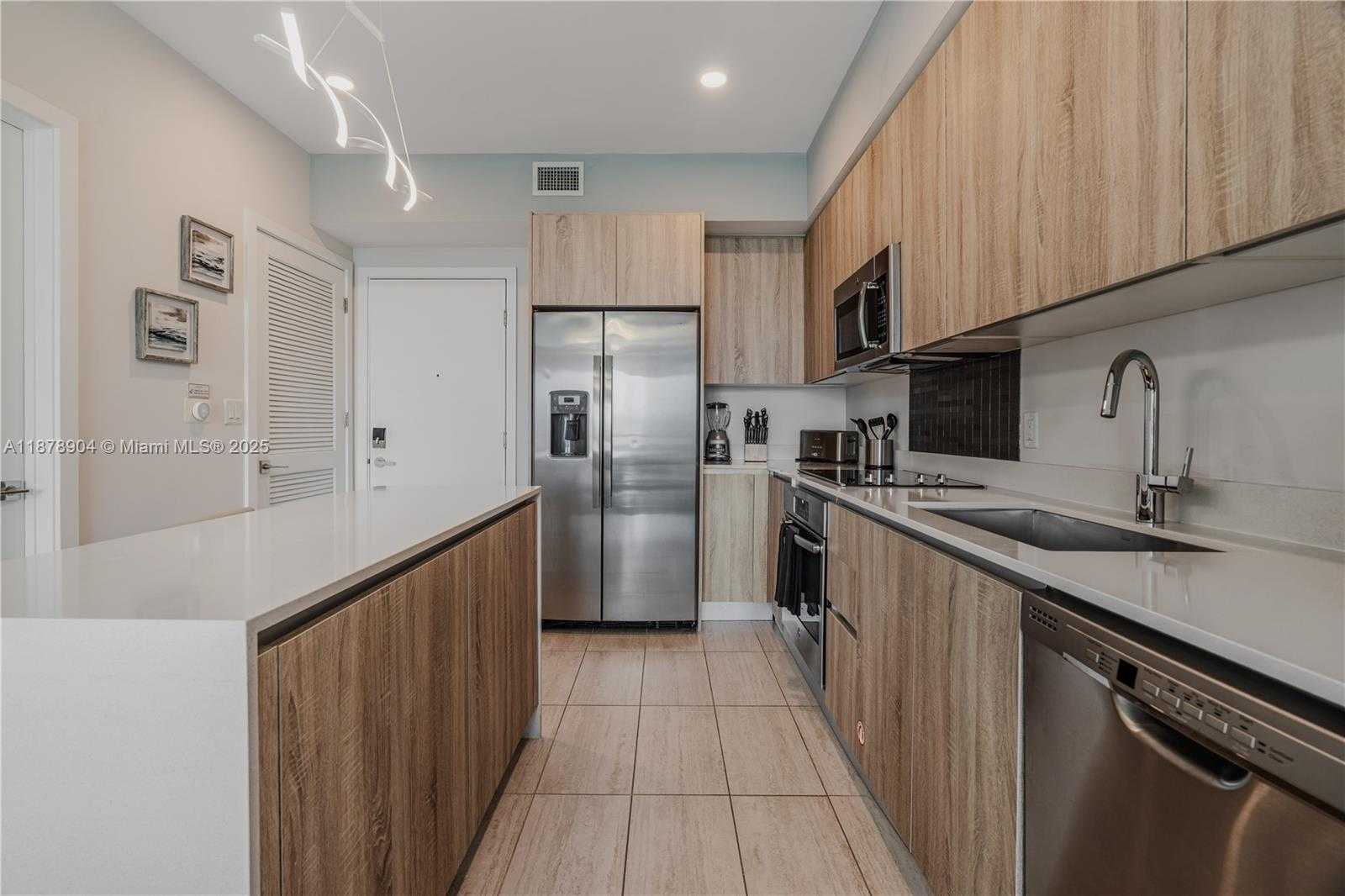 Small Image of 3900 BISCAYNE BLVD #S-904, Miami Number 36
