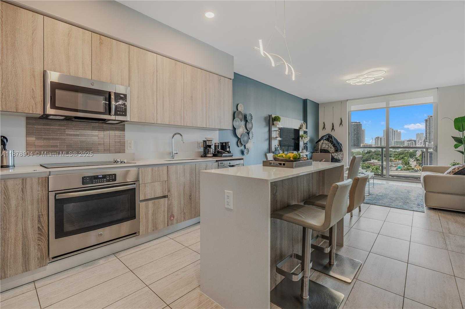 Small Image of 3900 BISCAYNE BLVD #S-904, Miami Number 43