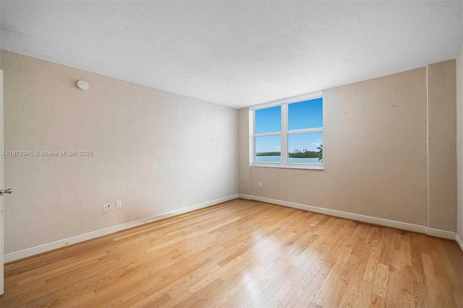 Small Image of 10350 WEST BAY HARBOR DR #5R, Bay Harbor Islands Number 13
