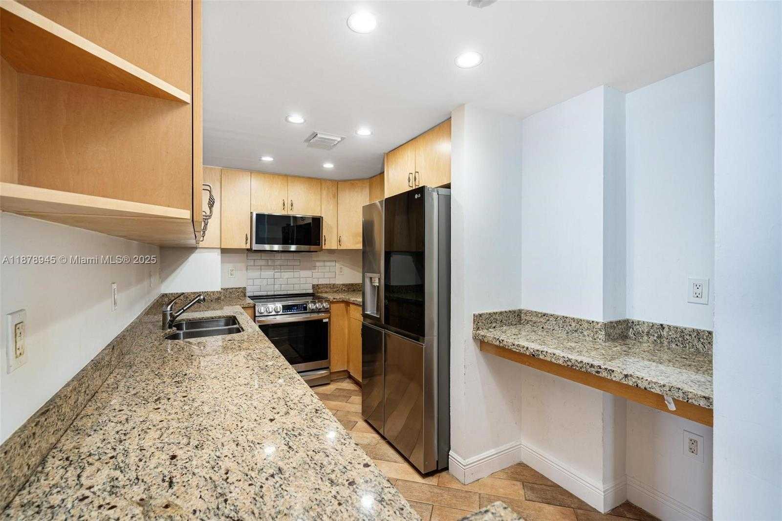 Small Image of 10350 WEST BAY HARBOR DR #5R, Bay Harbor Islands Number 6