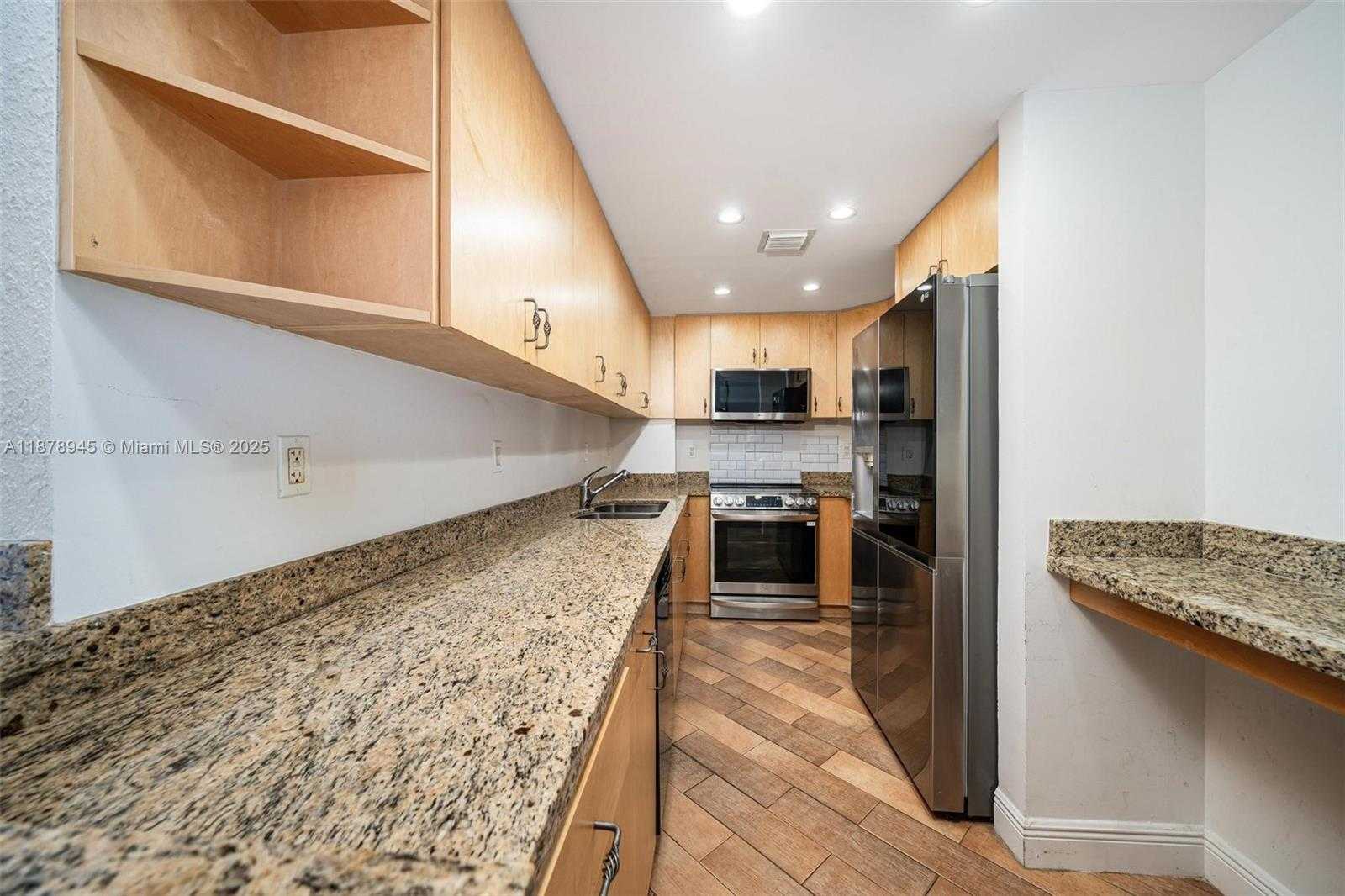 Small Image of 10350 WEST BAY HARBOR DR #5R, Bay Harbor Islands Number 7