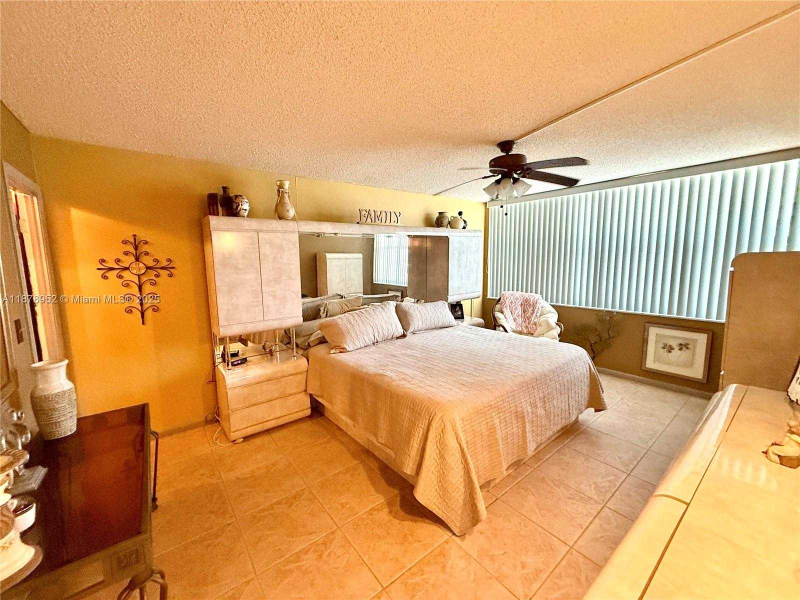Small Image of 1801 SOUTH OCEAN DR #233, Hallandale Beach Number 6