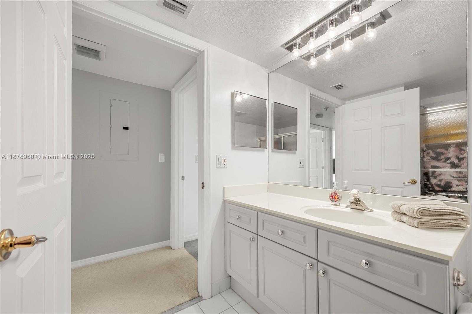 Small Image of 17275 COLLINS AVE #804, Sunny Isles Beach Number 5