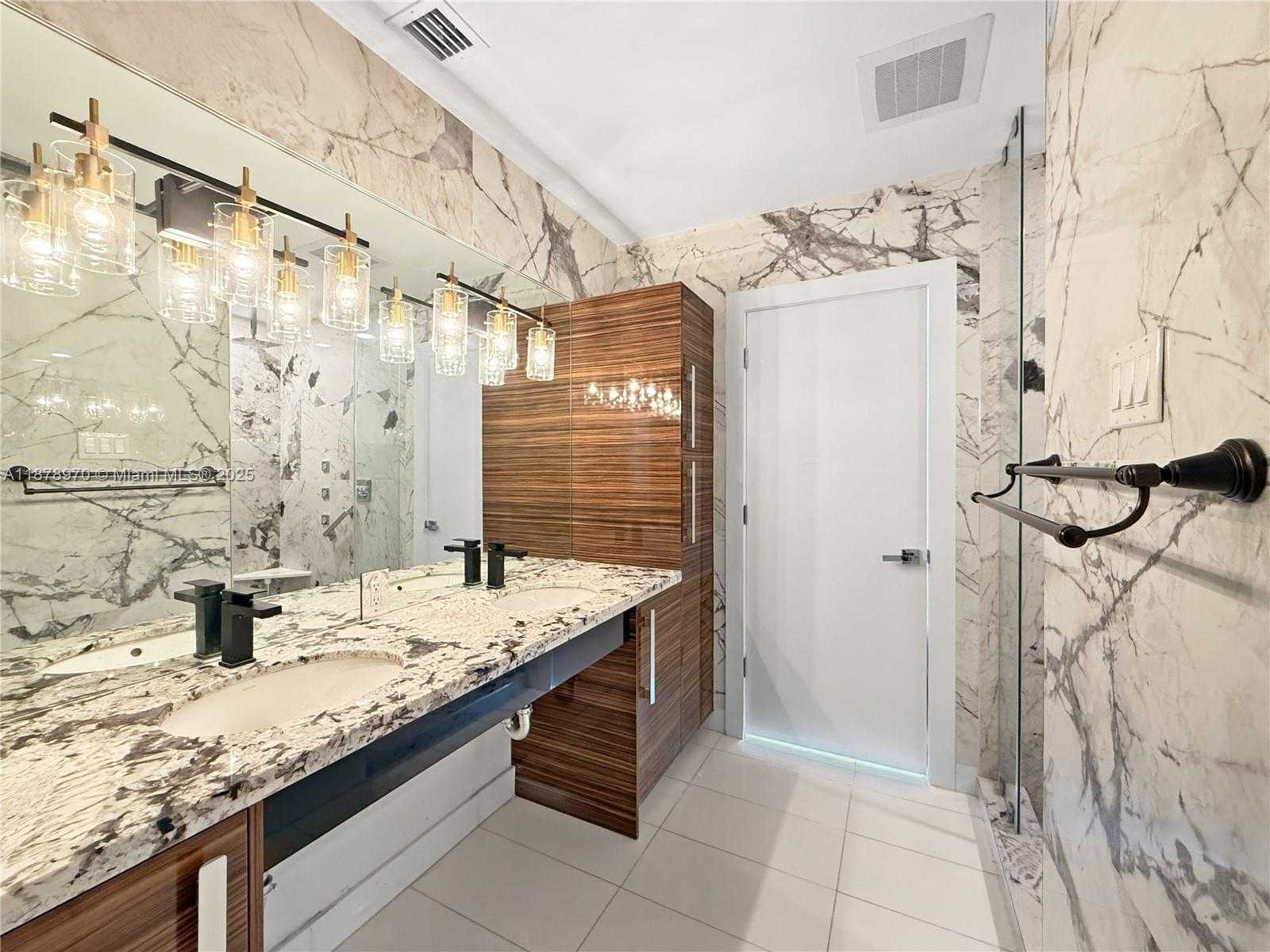 Small Image of 2020 NORTH BAYSHORE DR #3701, Miami Number 22