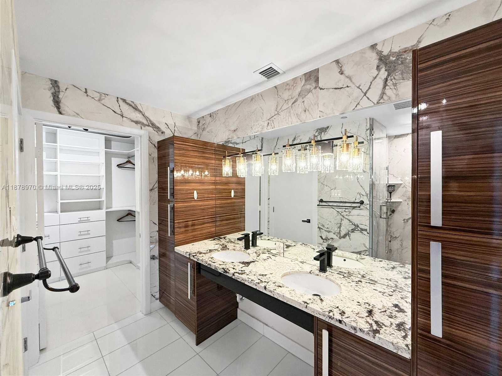 Small Image of 2020 NORTH BAYSHORE DR #3701, Miami Number 23
