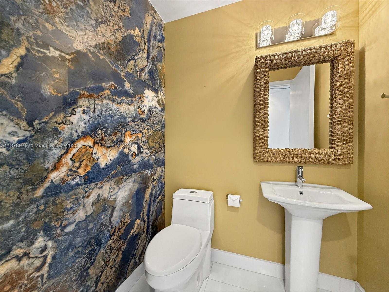 Small Image of 2020 NORTH BAYSHORE DR #3701, Miami Number 25